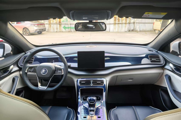 比亚迪 秦PLUS 2021款 DM-i 55KM 旗舰型局部细节24