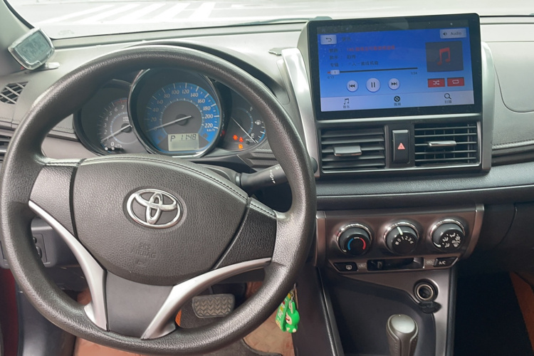 丰田 YARiS L 致炫 2015款 1.5E 自动魅动版中控内饰7003