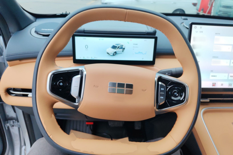 吉利银河 银河星舰7 EM-i 2025款 120km 领航版中控内饰13