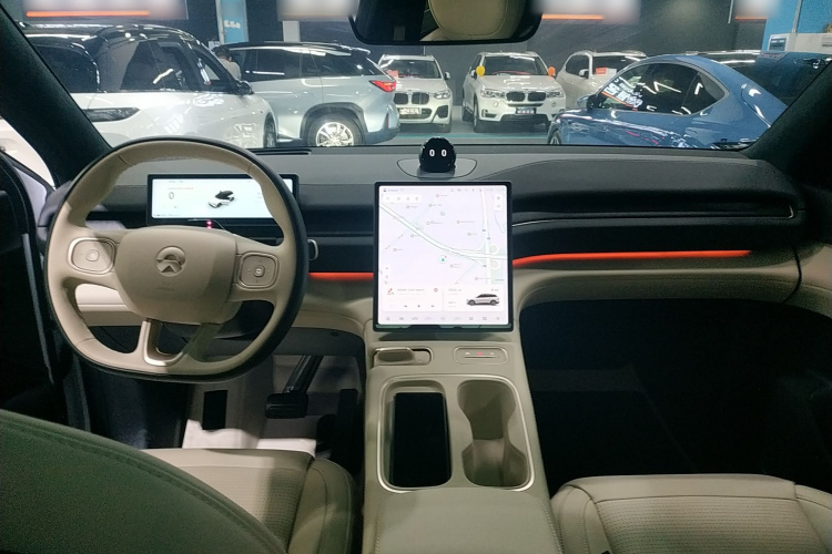 蔚来ES6 2024款 75kWh中控内饰7002