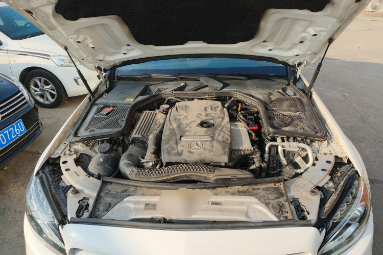 奔驰C级 2015款 C 200 L 运动型机舱底盘24