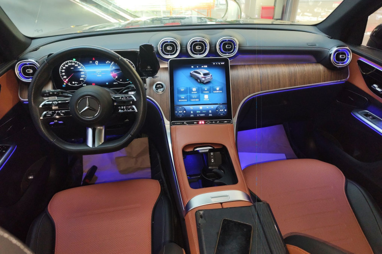 奔驰GLC 2023款 GLC 300 L 4MATIC 动感型 5座中控内饰12