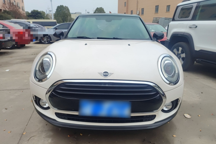 MINI Clubman 2018款 1.5T COOPER 艺术家车身外观2