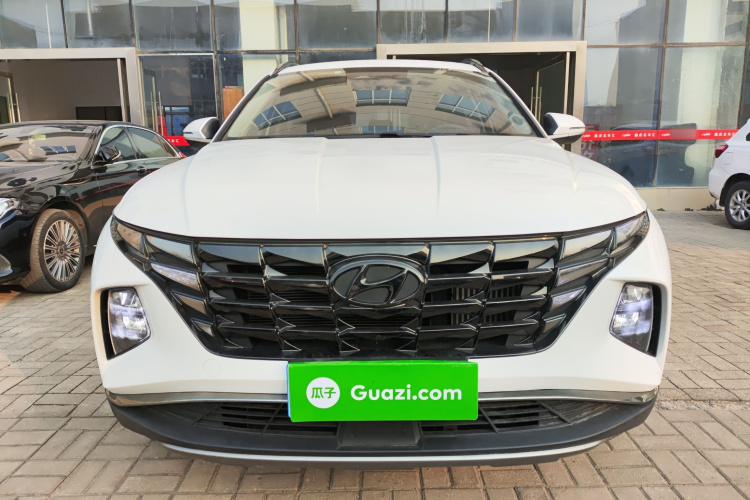 现代 2023款 途胜L 1.5T 自动两驱DLX豪华版车身外观2