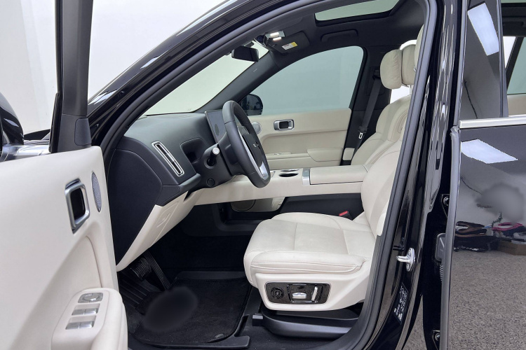 理想汽车 理想L7 2024款 MAX中控内饰7003