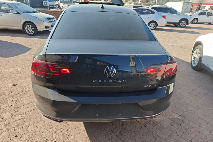 大众 迈腾 2023款 200万辆纪念版 380TSI DSG旗舰型车身外观6