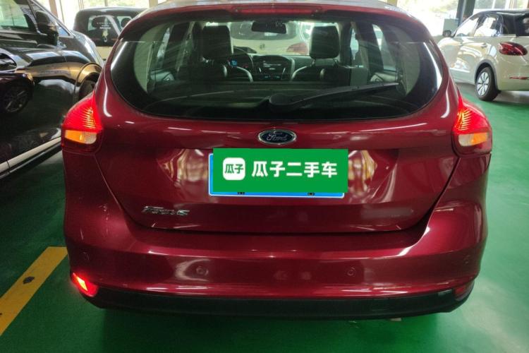 福特 福克斯 2017款 两厢 1.6L 自动风尚型智行版车身外观6