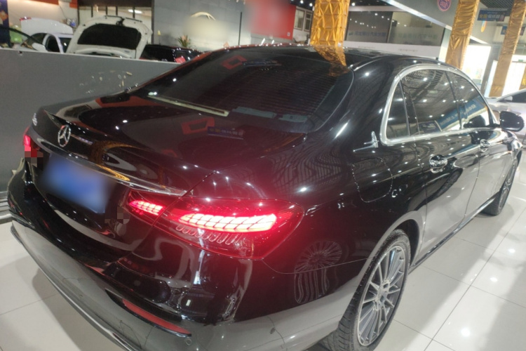 奔驰E级 2021款 E 260 L车身外观7