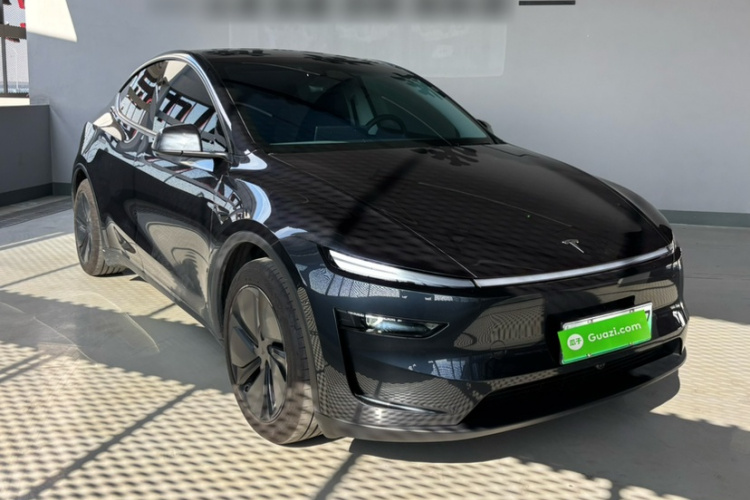 特斯拉 Model Y 2025款 后轮驱动版车身外观6014