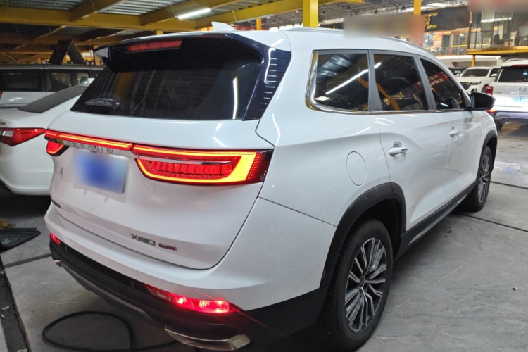 捷途X90 PLUS 2024款 1.6TD DCT别墅PRO 5座车身外观7