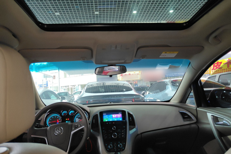 别克 英朗 2013款 GT 1.6L 自动时尚版中控内饰22