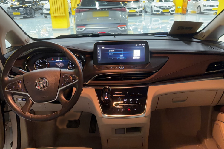 别克GL8 2023款 陆上公务舱 652T 豪华型中控内饰7003