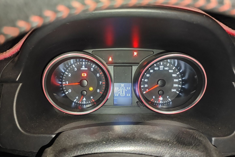 哈弗H6 2017款 蓝标 运动版 1.5T 手动两驱精英型局部细节14