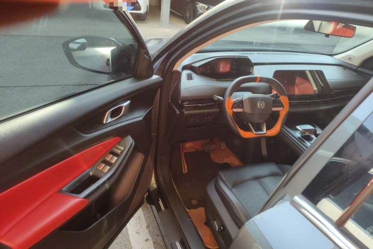 长安CS55PLUS 2022款 第二代 1.5T DCT尊贵型中控内饰20