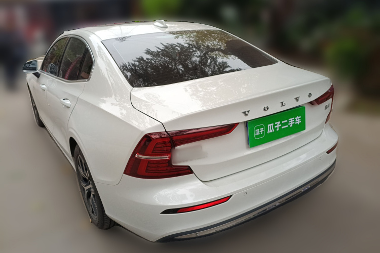 沃尔沃S60 2023款 B4 智逸豪华版车身外观6003