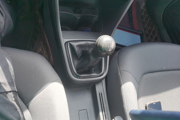 大众 桑塔纳 2015款 1.6L 手动风尚版中控内饰7004