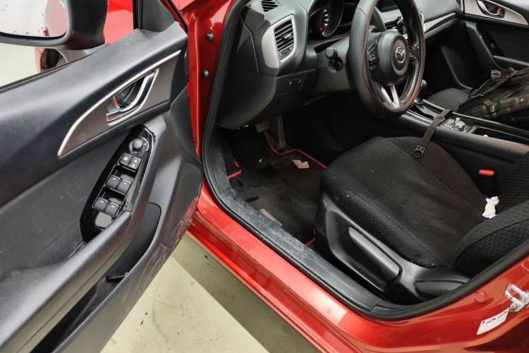 马自达3 昂克赛拉 2017款 三厢 1.5L 自动豪华型 国V中控内饰7003