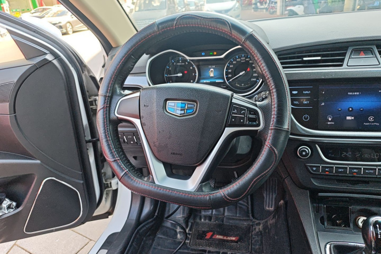 吉利汽车 帝豪 2017款 两厢RS百万款 1.5L 手动向上版中控内饰13