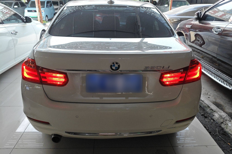 宝马3系 2015款 320Li 超悦版时尚型车身外观6004