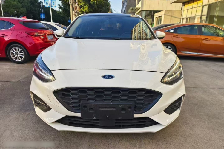 福特 福克斯Active 2021款 EcoBoost 180 自动劲潮型车身外观6001