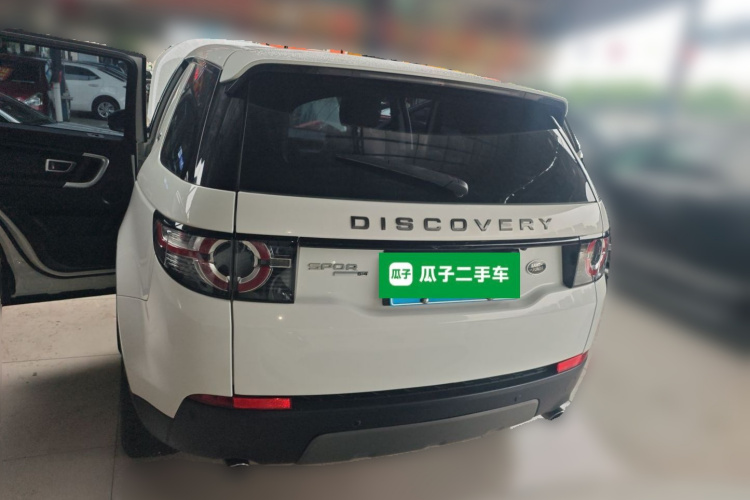 路虎 发现神行 2018款 240PS SE版车身外观6