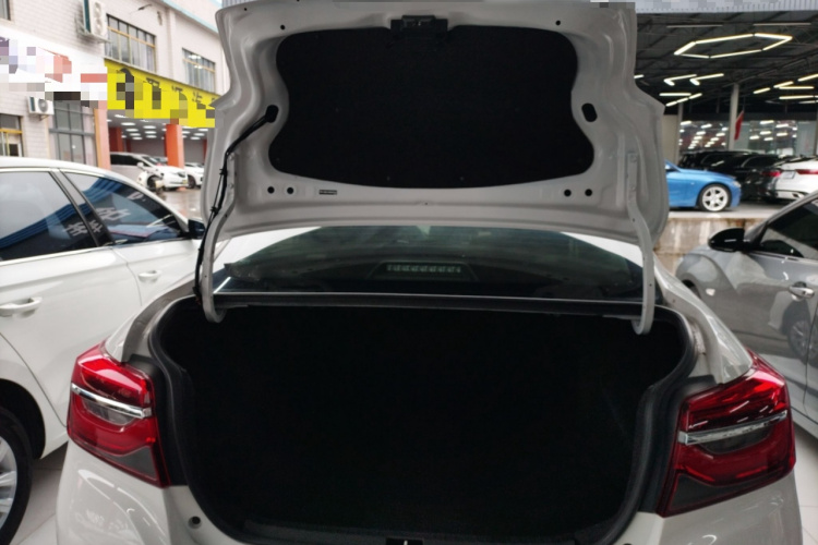 丰田 威驰 2021款 1.5L CVT创行版机舱底盘23