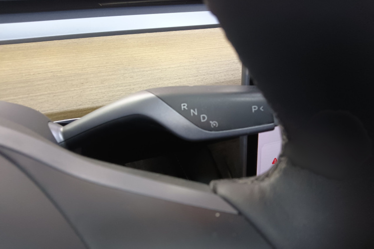 特斯拉 Model Y 2021款 标准续航后驱版局部细节18