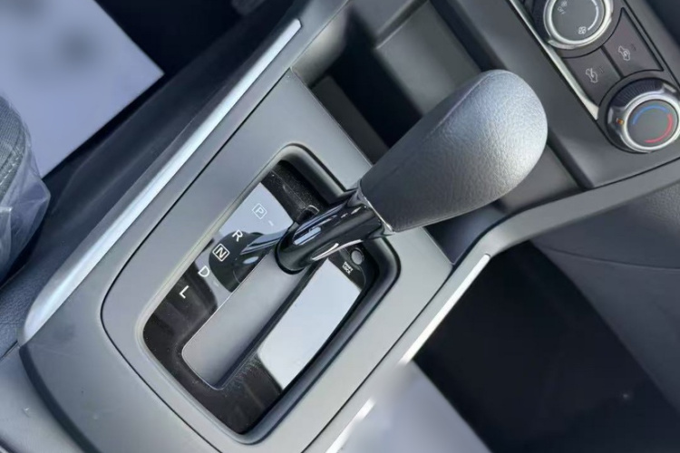 日产 轩逸 2024款 经典 1.6XE CVT舒适版中控内饰7003