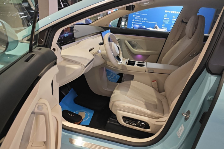 鸿蒙智行 智界R7 2024款 纯电 802km Max中控内饰20