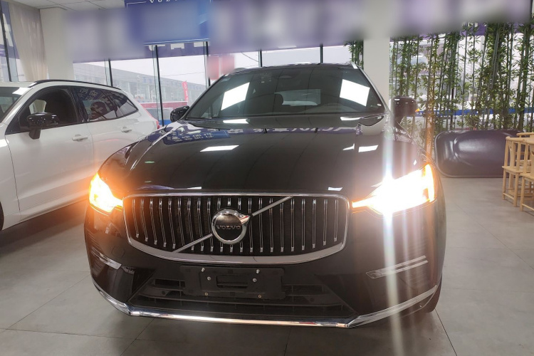沃尔沃XC60 2024款 B5 四驱智远豪华版车身外观2