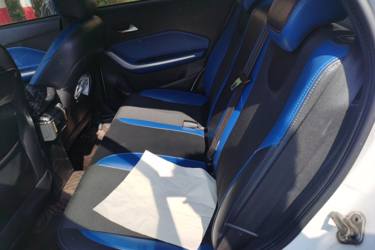 奇瑞 瑞虎3X 2017款 1.5L 自动时尚版中控内饰21