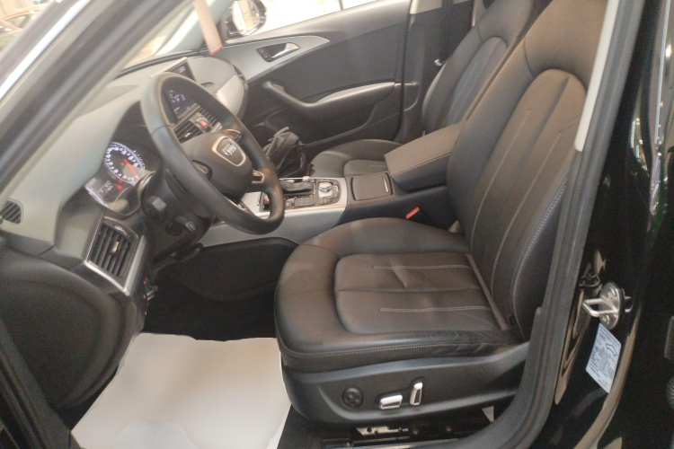 奥迪A6L 2018款 30周年年型 35 TFSI 时尚型局部细节19