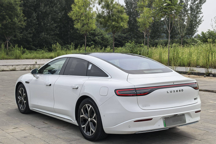 鸿蒙智行 智界S7 2025款 855km Max车身外观6003