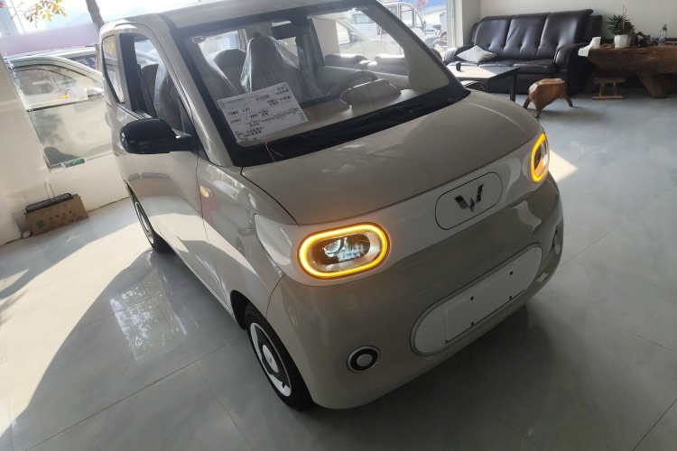 五菱汽车 宏光MINIEV 2024款 第三代 215km 青春版车身外观3