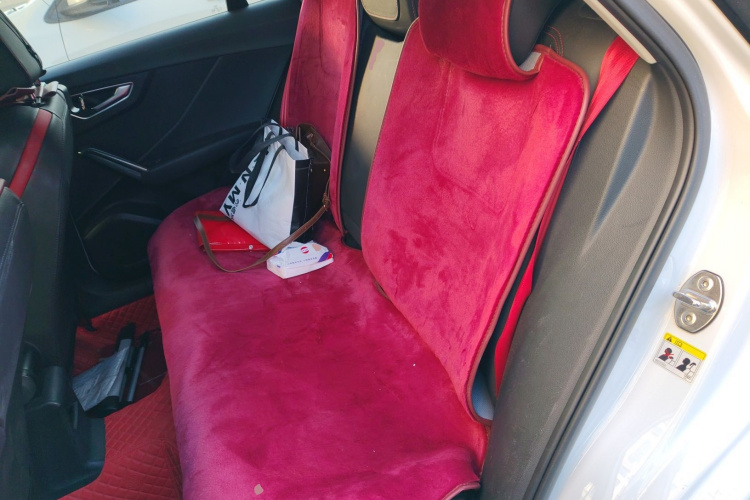 奥迪Q2L 2021款 35 TFSI 时尚动感型中控内饰21