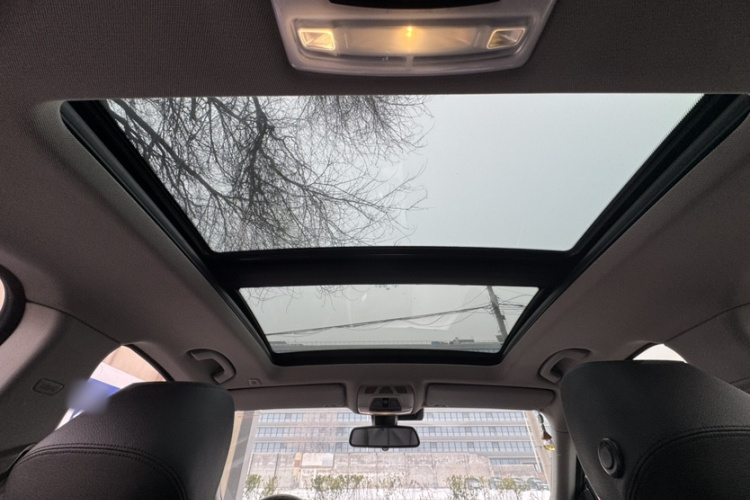 宝马3系GT 2014款 320i 领先型中控内饰7006