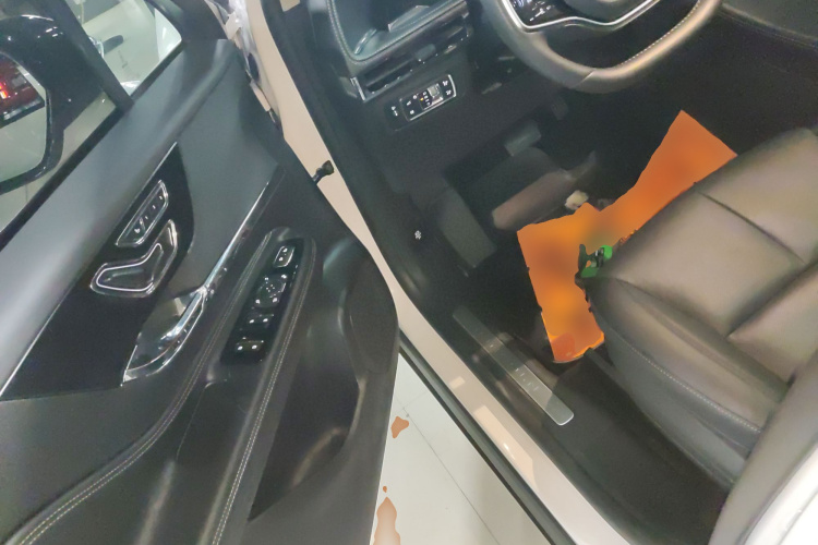 林肯 冒险家 2023款 2.0T 两驱尊雅版中控内饰20