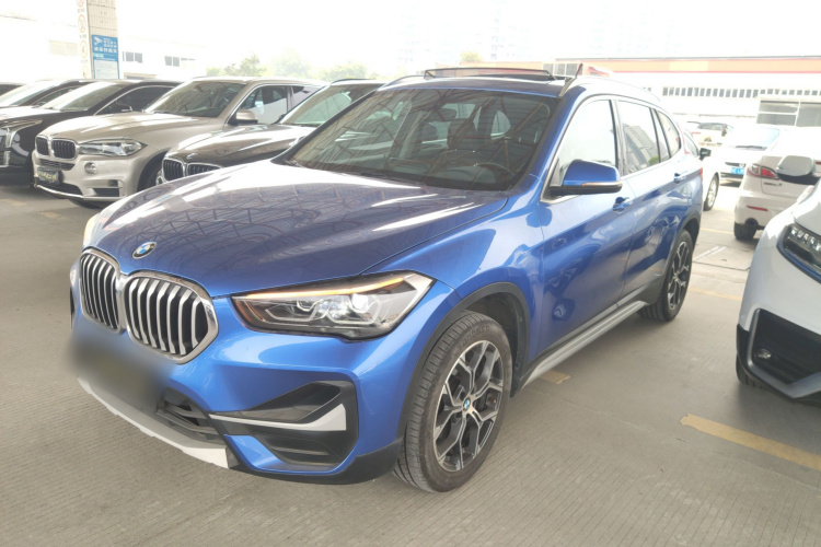 宝马X1 2020款 sDrive20Li 尊享型车身外观4