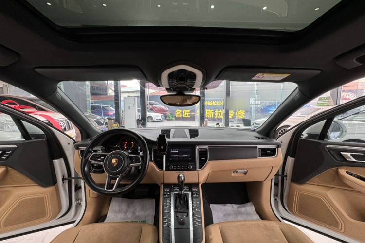保时捷 2017款  Macan 2.0T中控内饰7003