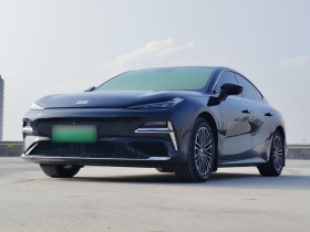 吉利银河 银河星耀8 2025款 130km EM-i 尊享版