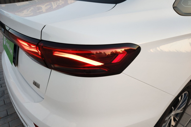 吉利汽车 帝豪 2023款 第4代冠军版 1.5L CVT豪华型车身外观9