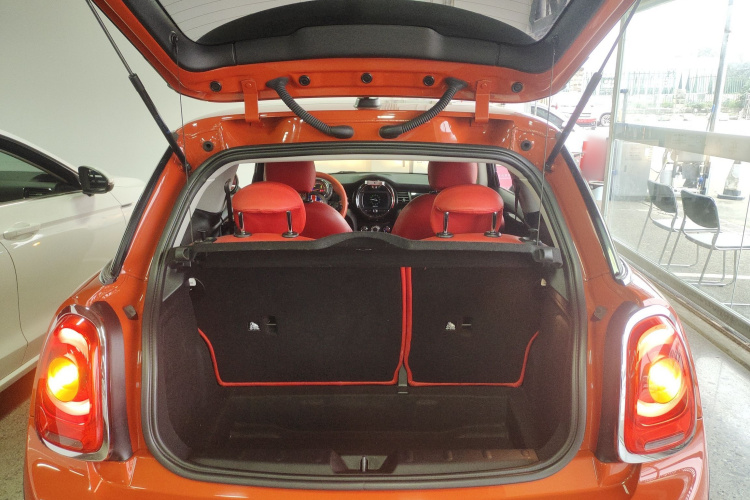 MINI 2018款 1.5T ONE PLUS机舱底盘23