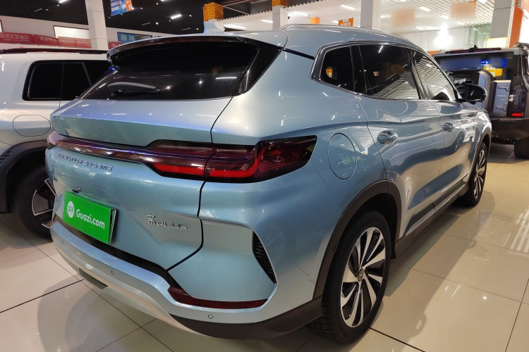 比亚迪 宋PLUS新能源 2023款 冠军版 DM-i 110KM 旗舰PLUS车身外观7