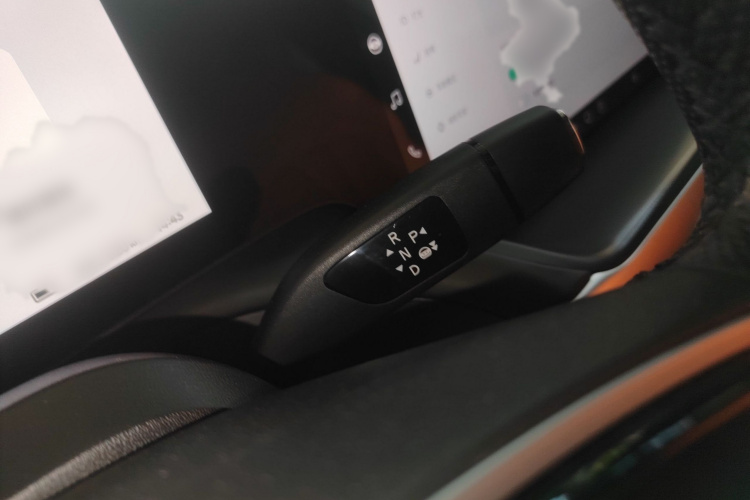 小鹏P7 2022款 670E+鹏翼版局部细节18