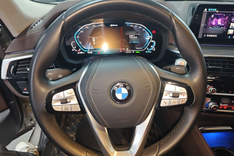 宝马5系新能源 2020款 530Le 豪华套装中控内饰13