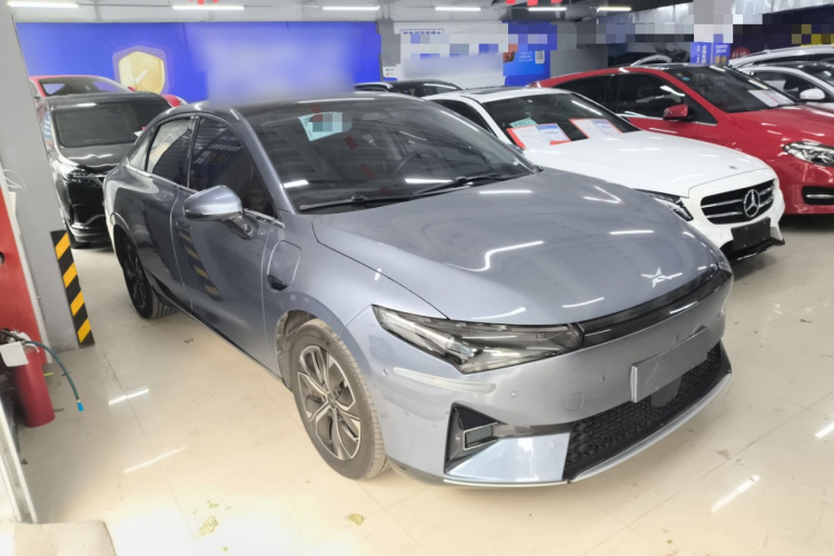 小鹏P5 2022款 550P车身外观3