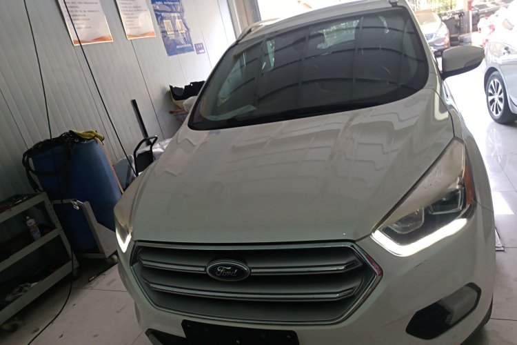 福特 翼虎 2018款 EcoBoost 180 两驱铂翼型车身外观2