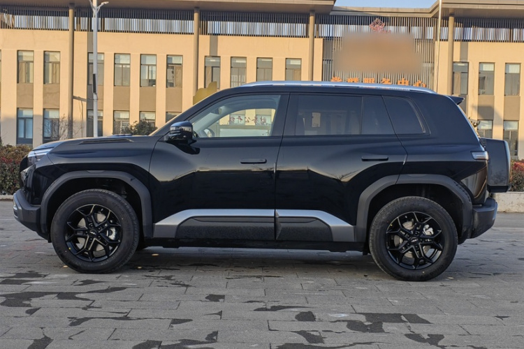 方程豹 钛3 2025款 501KM 后驱智驾Max版车身外观6003