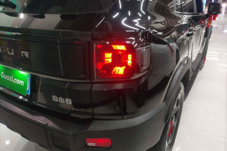 捷途自由者 2025款 2.0TD 自动XWD征服车身外观9