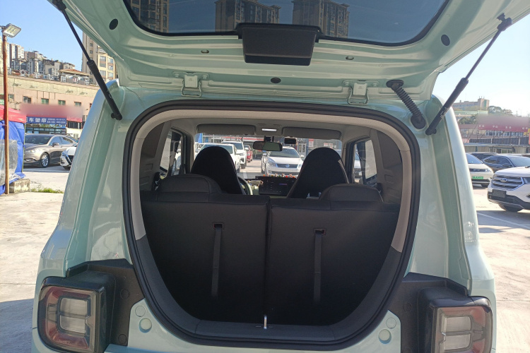 吉利银河 2023款 熊猫mini 200km 耐力熊机舱底盘23